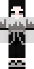 Готическая девушка в капюшоне